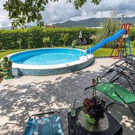 Holiday home 3 Bedroom Stunning In Kastav