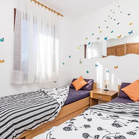 Holiday home 3 Bedroom Stunning In *