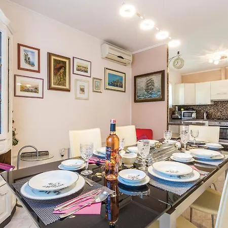 3 Bedroom Stunning In Holiday home *