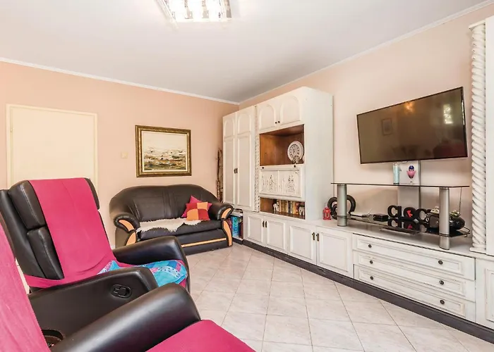 3 Bedroom Stunning In Holiday home Kastav