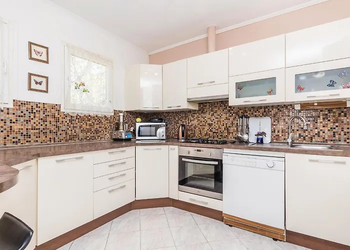 3 Bedroom Stunning In Holiday home