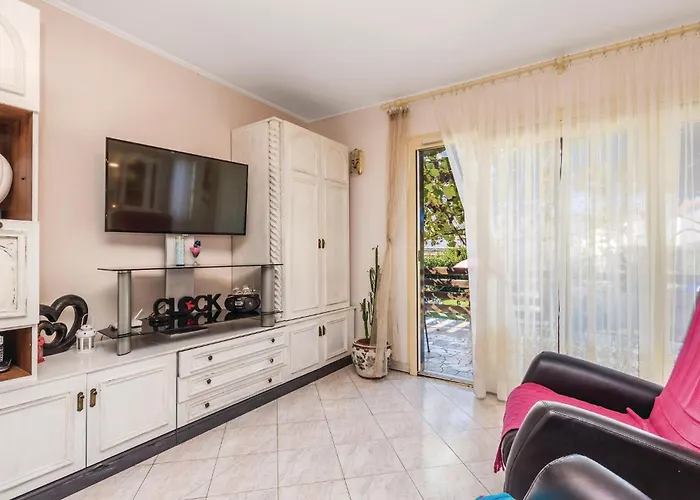 Holiday home 3 Bedroom Stunning In Kastav