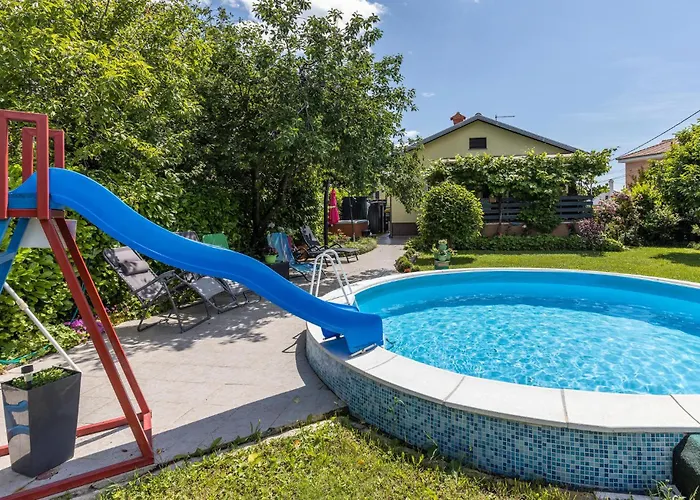 3 Bedroom Stunning In *
